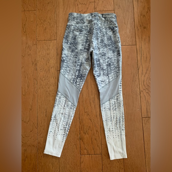 *** Bundle! 3 pair of Calvin Klein Performance Leggings - Picture 5 of 5